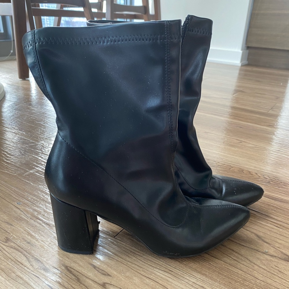 Nasty Gal - Pointed Toe Heeled Black Booties - US size 8 / UK size 6